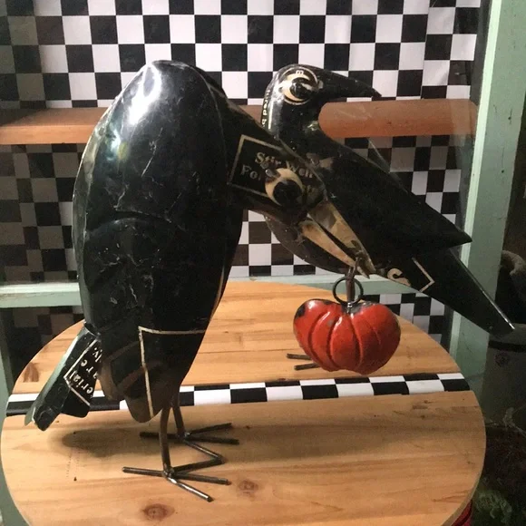 Pottery Barn Recycled Handmade Iron Crows With Pumpkin - Set Of 2 🎃 - Picture 7 of 17